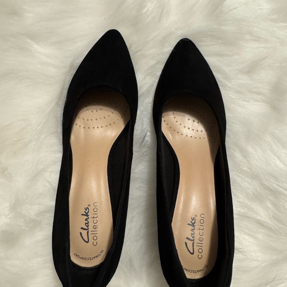 Clarks Black Suede Flats Elegant Loafers